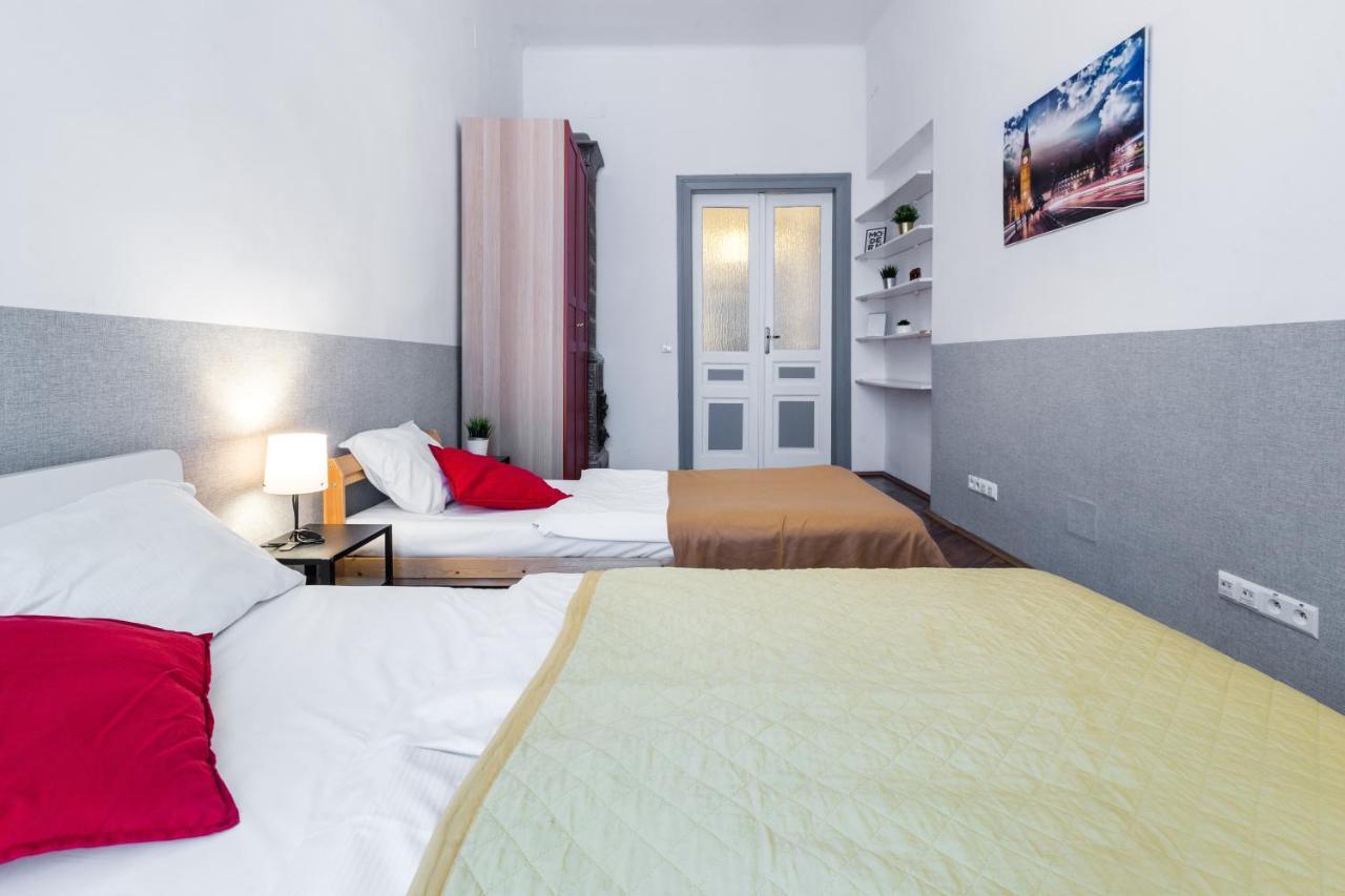 Wawel Cracow Old City Apartments - Friendhouse Apartments Krakow Luaran gambar