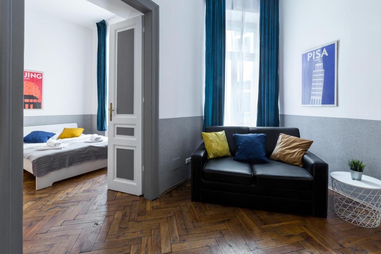 Wawel Cracow Old City Apartments - Friendhouse Apartments Krakow Luaran gambar